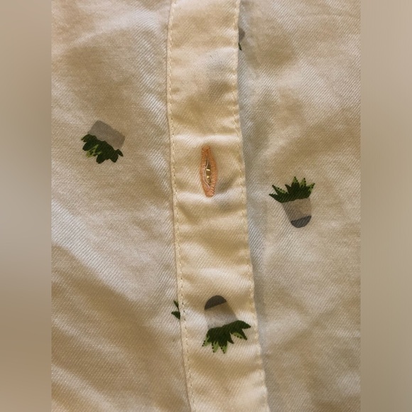 Old Navy the Classic Shirt Succulent Pattern Button Down Shirt - Picture 7 of 12
